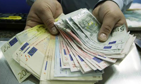Tỷ giá euro lao dốc
